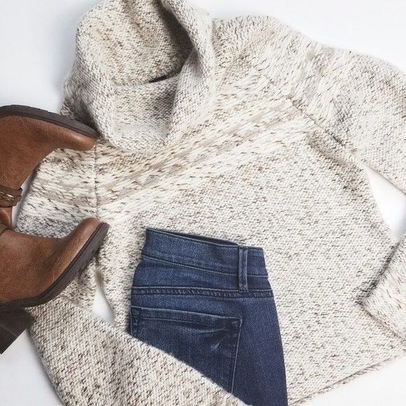 GAP Sweaters - GAP Wool Blend Cowl Neck Sweater!